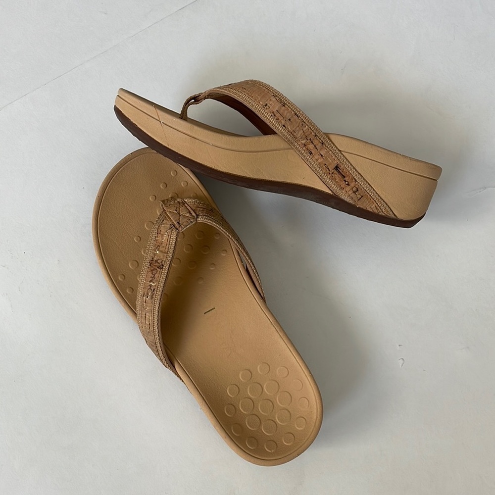 Vionic High Tide Platform Cork Flip Flop Sandals Size 6.0 Wide